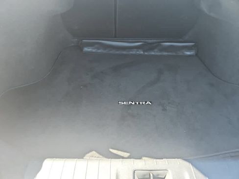 Used 2024 Nissan Sentra SV FWD image 8