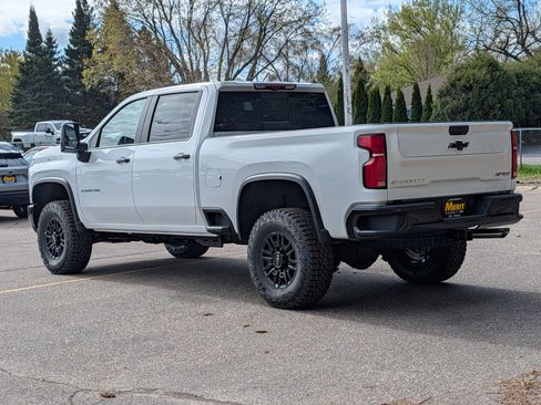 New 2026 Chevrolet Silverado 2500 ZR2 w/ LPO, Dark Essentials Package AWD/4WD image 4