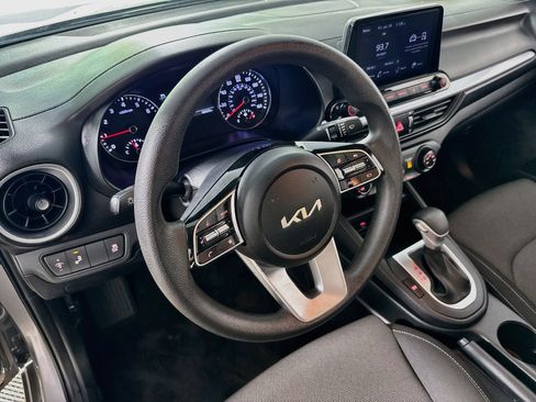 Used 2023 Kia Forte LXS w/ LXS Technology Package FWD image 22