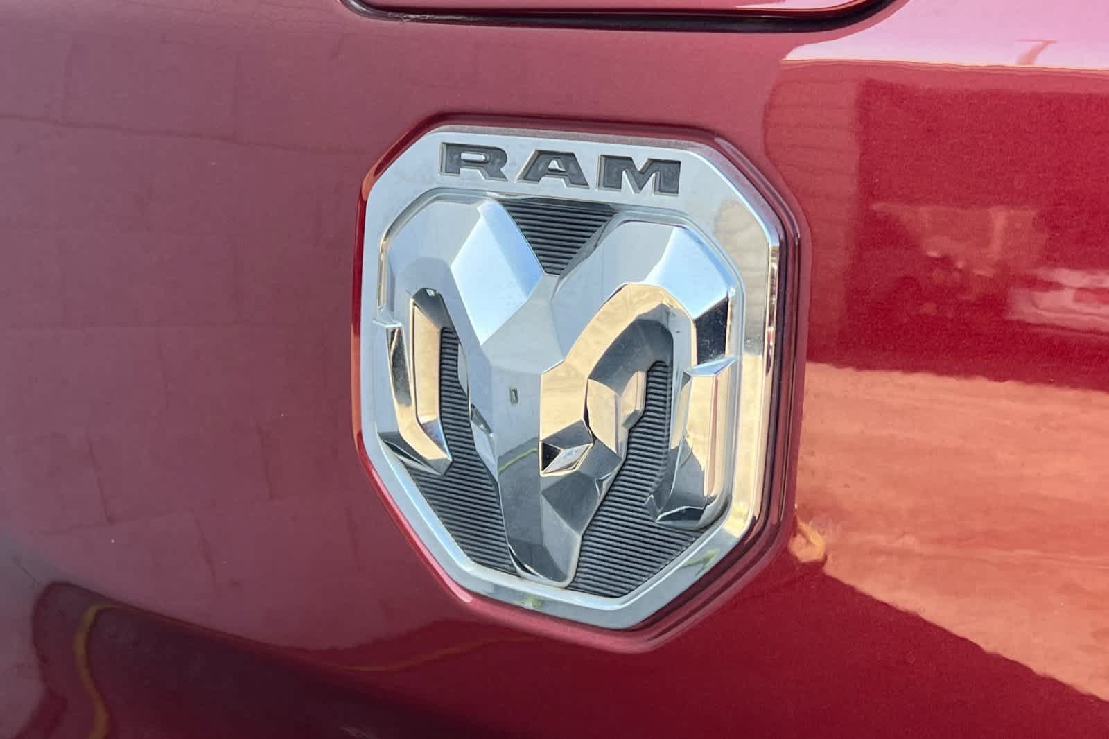 Used 2020 RAM 1500 Laramie RWD image 16