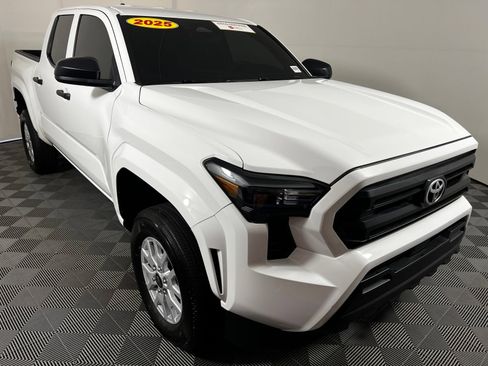Certified 2025 Toyota Tacoma SR RWD image 3