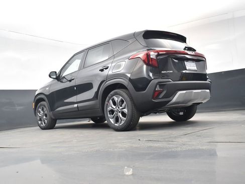 New 2026 Kia Seltos LX AWD/4WD image 15