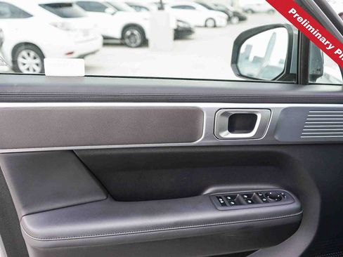 Used 2025 Hyundai Santa Fe SEL FWD image 15