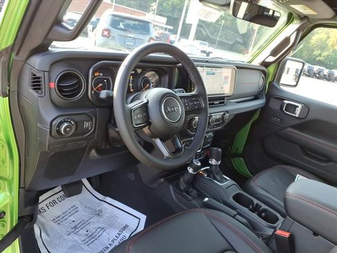 New 2025 Jeep Wrangler Unlimited Rubicon w/ Technology Group image 8