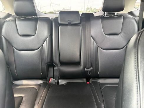 Used 2022 Ford Edge Titanium AWD/4WD image 20