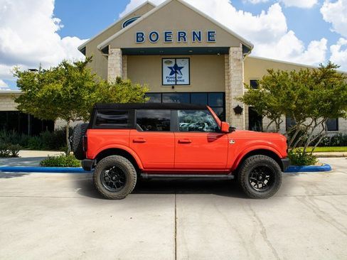 Used 2023 Ford Bronco Outer Banks image 6