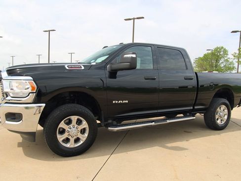 Used 2024 RAM 2500 Big Horn AWD/4WD image 16