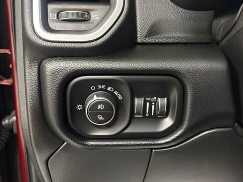 Used 2020 RAM 2500 Laramie RWD image 10