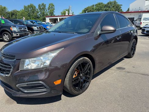 Used 2015 Chevrolet Cruze LT FWD image 9