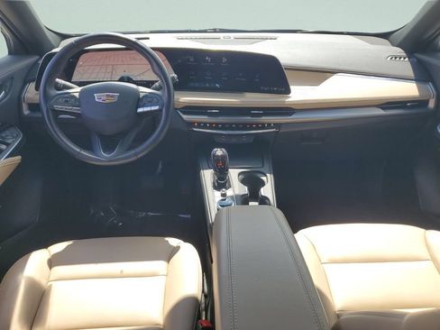 Used 2025 Cadillac XT4 Premium Luxury FWD image 11