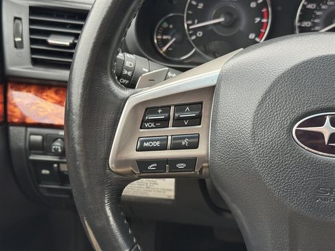 Used 2012 Subaru Outback 2.5i Limited w/ Moonroof Pkg AWD/4WD image 15