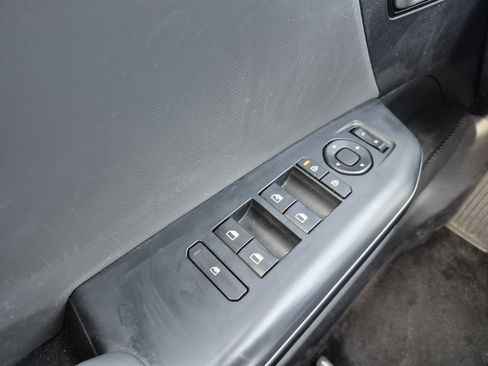 Used 2025 Kia K4 LXS image 13