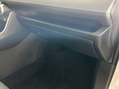 Used 2025 Toyota RAV4 LE FWD image 33