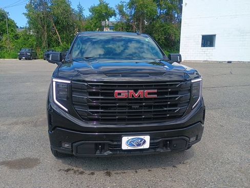 Used 2026 GMC Sierra 1500 Elevation w/ Elevation Premium Package AWD/4WD image 9