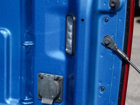 Used 2022 Chevrolet Silverado 1500 RST image 10