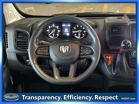 Used 2025 RAM ProMaster 2500 w/ Convenience Group FWD image 17