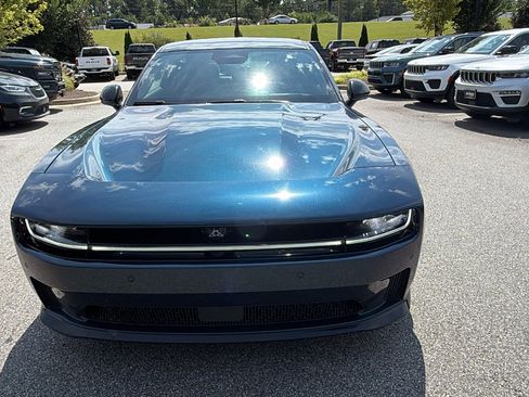 Used 2024 Dodge Charger Daytona Scat Pack w/ Plus Group AWD/4WD image 3