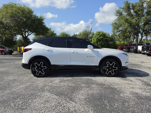 Used 2023 Chevrolet Blazer RS FWD image 3