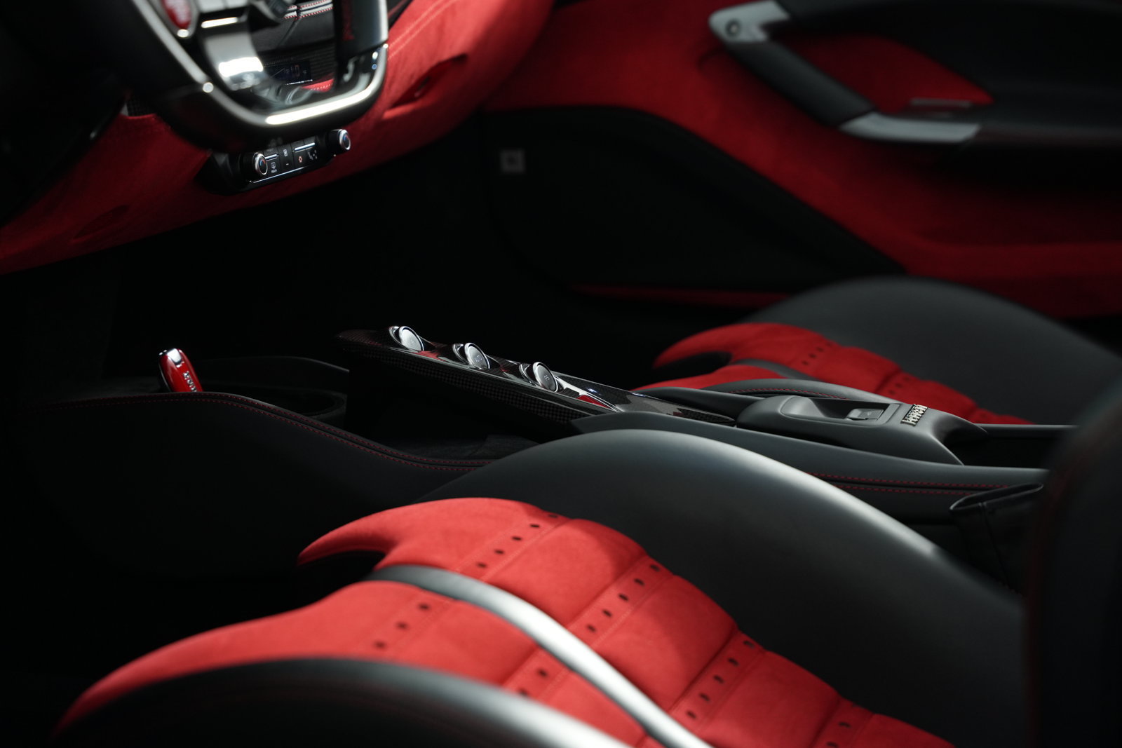 Used 2022 Ferrari F8 Spider RWD image 51