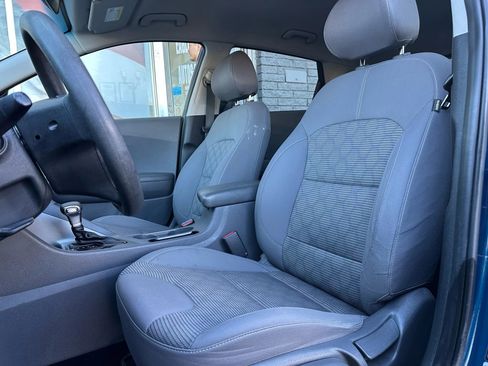Used 2018 Kia Niro LX image 10