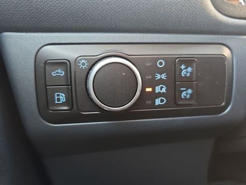 Used 2023 Ford Maverick Lariat w/ Lariat Luxury Package image 40