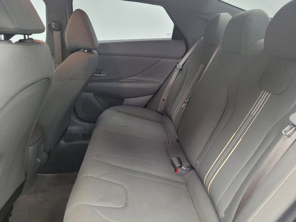 Used 2025 Hyundai Elantra Sport FWD image 18