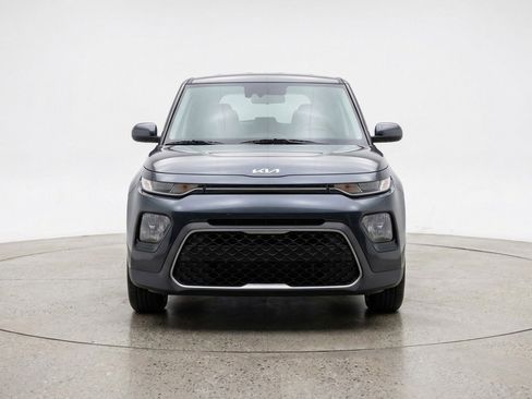 Used 2025 Kia Soul LX w/ LX Technology Package FWD image 2