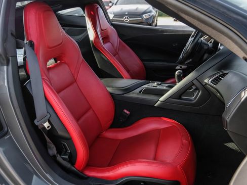 Used 2016 Chevrolet Corvette Stingray Coupe RWD image 43