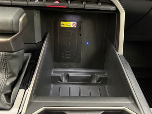 Used 2025 Toyota Tundra SR5 w/ SR5 Convenience Package AWD/4WD image 23