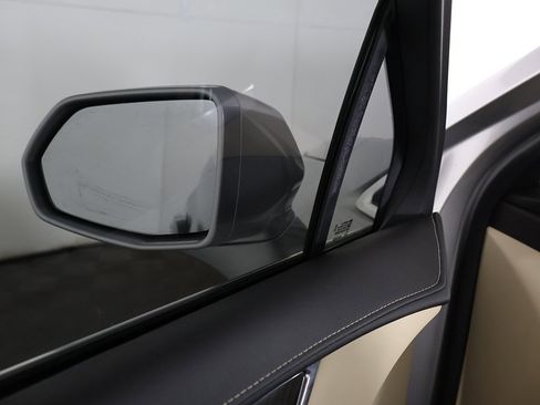 Used 2019 Cadillac XT5 AWD image 31