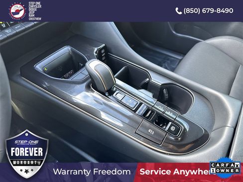 Used 2025 Toyota Crown XLE image 25