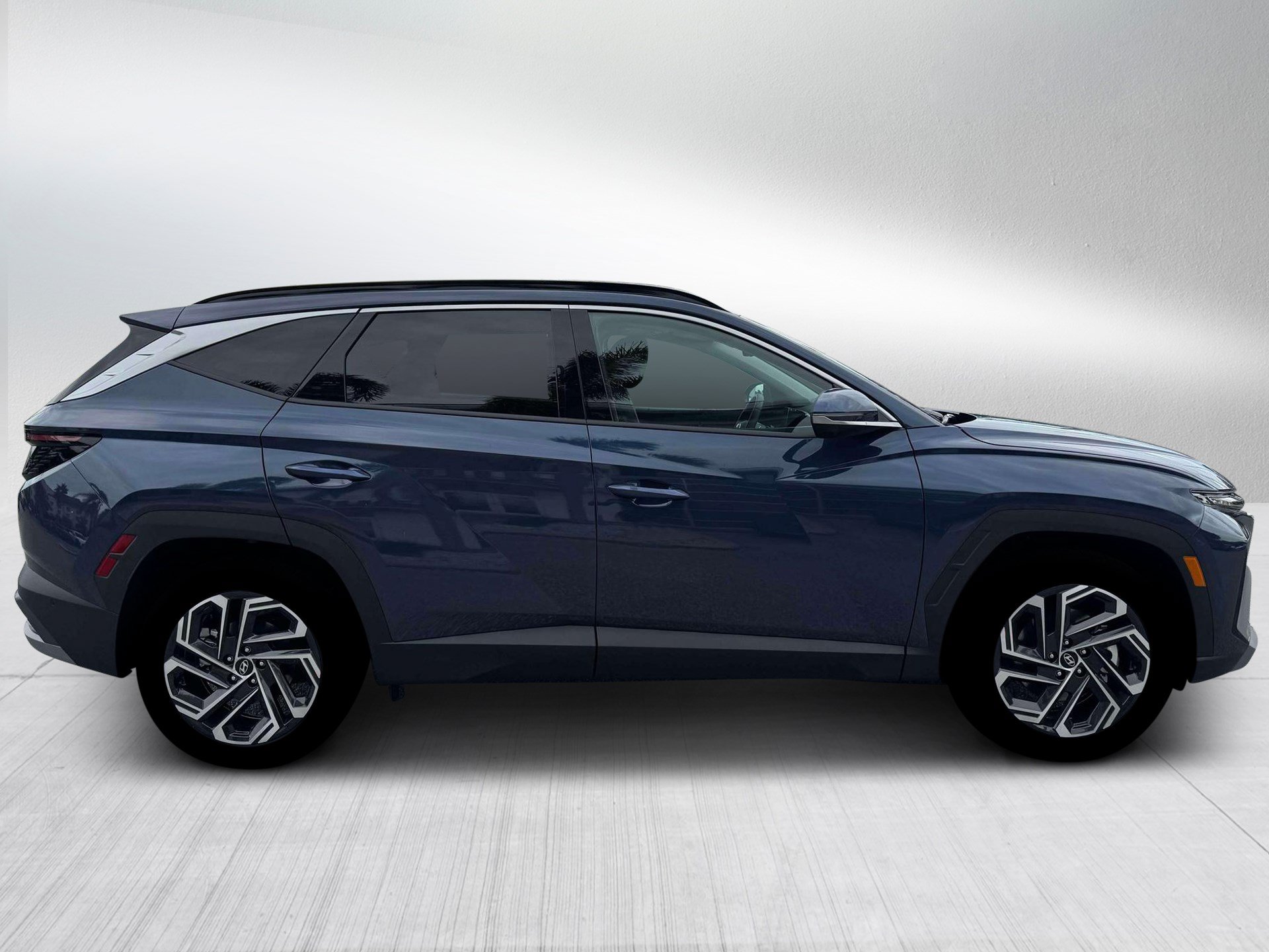 New 2026 Hyundai Tucson Limited AWD/4WD image 9