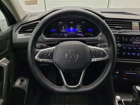 Used 2024 Volkswagen Tiguan SE FWD image 22