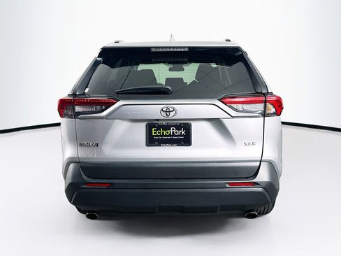 Used 2025 Toyota RAV4 XLE FWD image 7