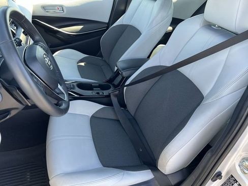 Used 2025 Toyota Corolla XSE FWD image 27