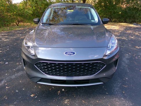 Used 2022 Ford Escape SE w/ Convenience Package image 3