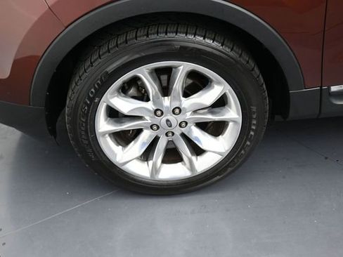 Used 2015 Ford Explorer XLT w/ Equipment Group 202B image 9