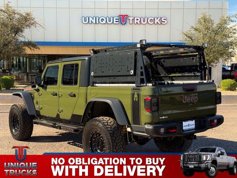 Used 2022 Jeep Gladiator Rubicon w/ Cold Weather Group image 9