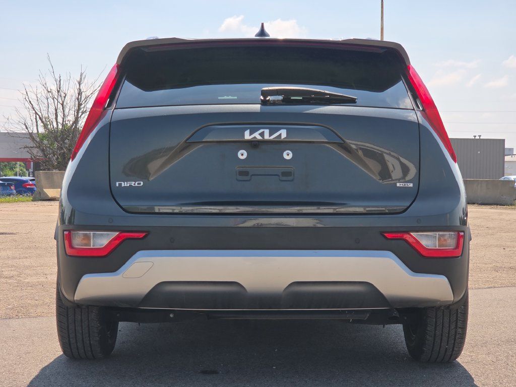 Used 2023 Kia Niro EX FWD image 24