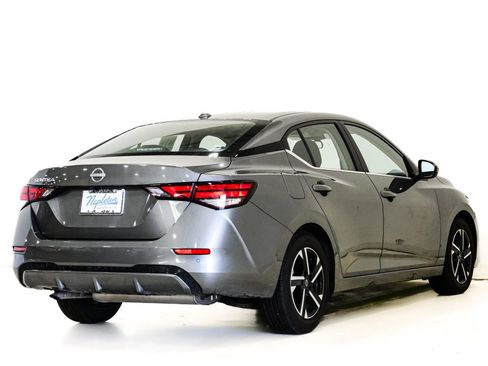 Used 2025 Nissan Sentra SV FWD image 6