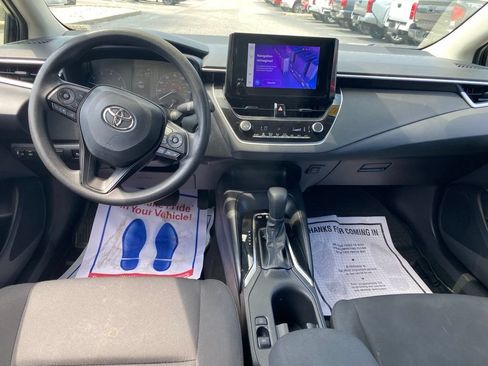 Used 2023 Toyota Corolla LE w/ LE Convenience Package FWD image 9