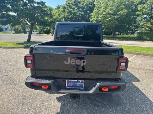 Used 2026 Jeep Gladiator Mojave AWD/4WD image 9