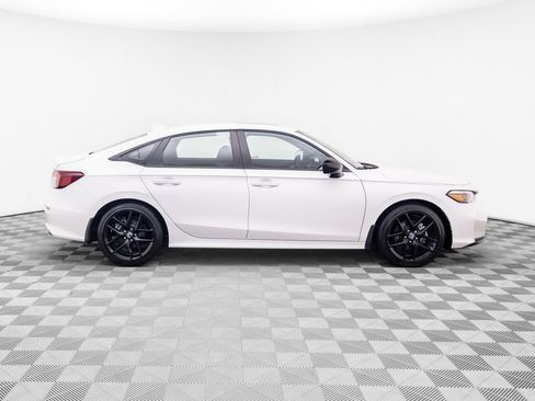 Used 2025 Honda Civic Sport image 8
