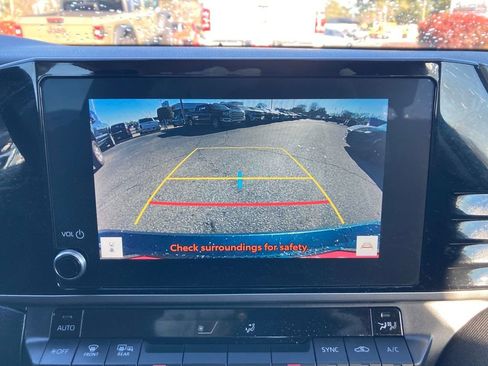 Used 2025 Toyota Camry LE image 22