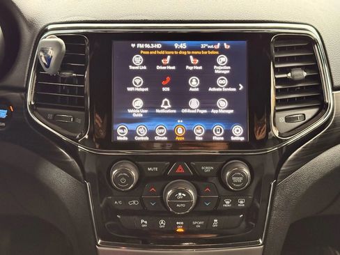 Used 2019 Jeep Grand Cherokee Laredo w/ Laredo X Package image 27