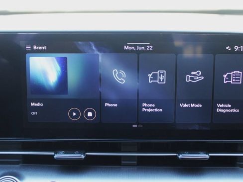 Used 2025 Hyundai Kona SEL FWD image 16