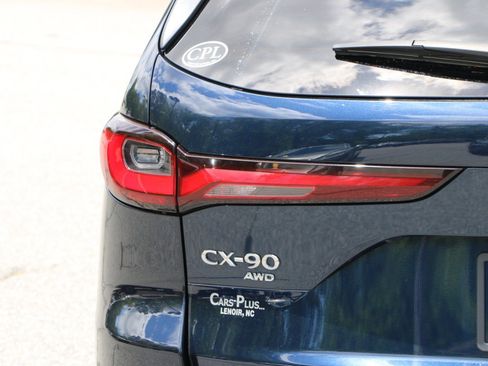 Used 2024 MAZDA CX-90 Plug-In Hybrid w/ Preferred AWD/4WD image 6