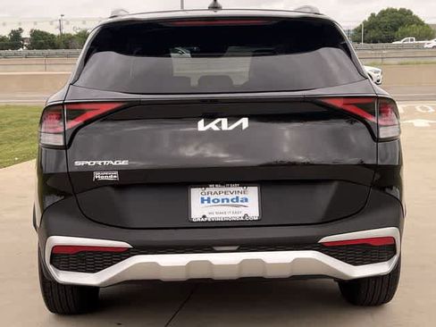 Used 2025 Kia Sportage EX w/ Premium Package image 6