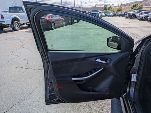 Used 2018 Ford Focus ST image 14