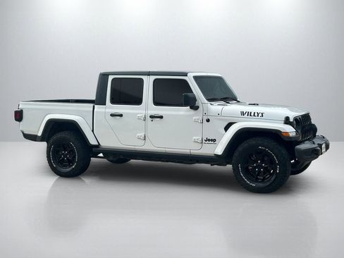 Used 2021 Jeep Gladiator Sport image 4